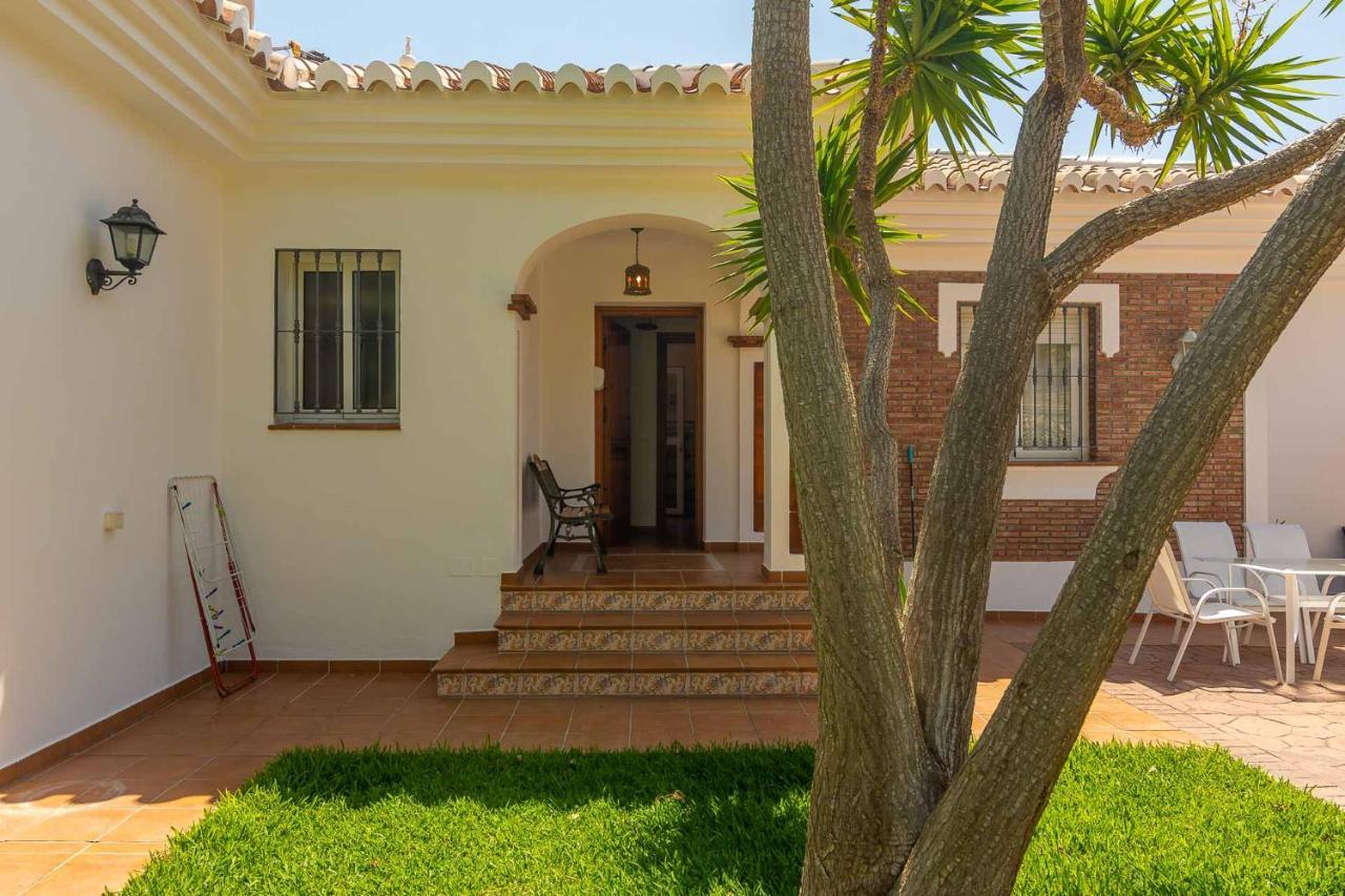 Villa Andalucia: Cerca De Todo, Intimidad Y Espacio 内尔哈 外观 照片