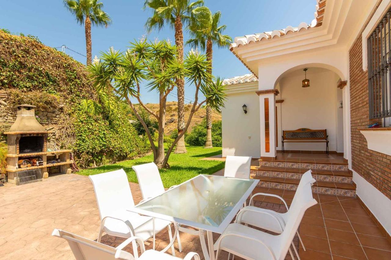 Villa Andalucia: Cerca De Todo, Intimidad Y Espacio 内尔哈 外观 照片
